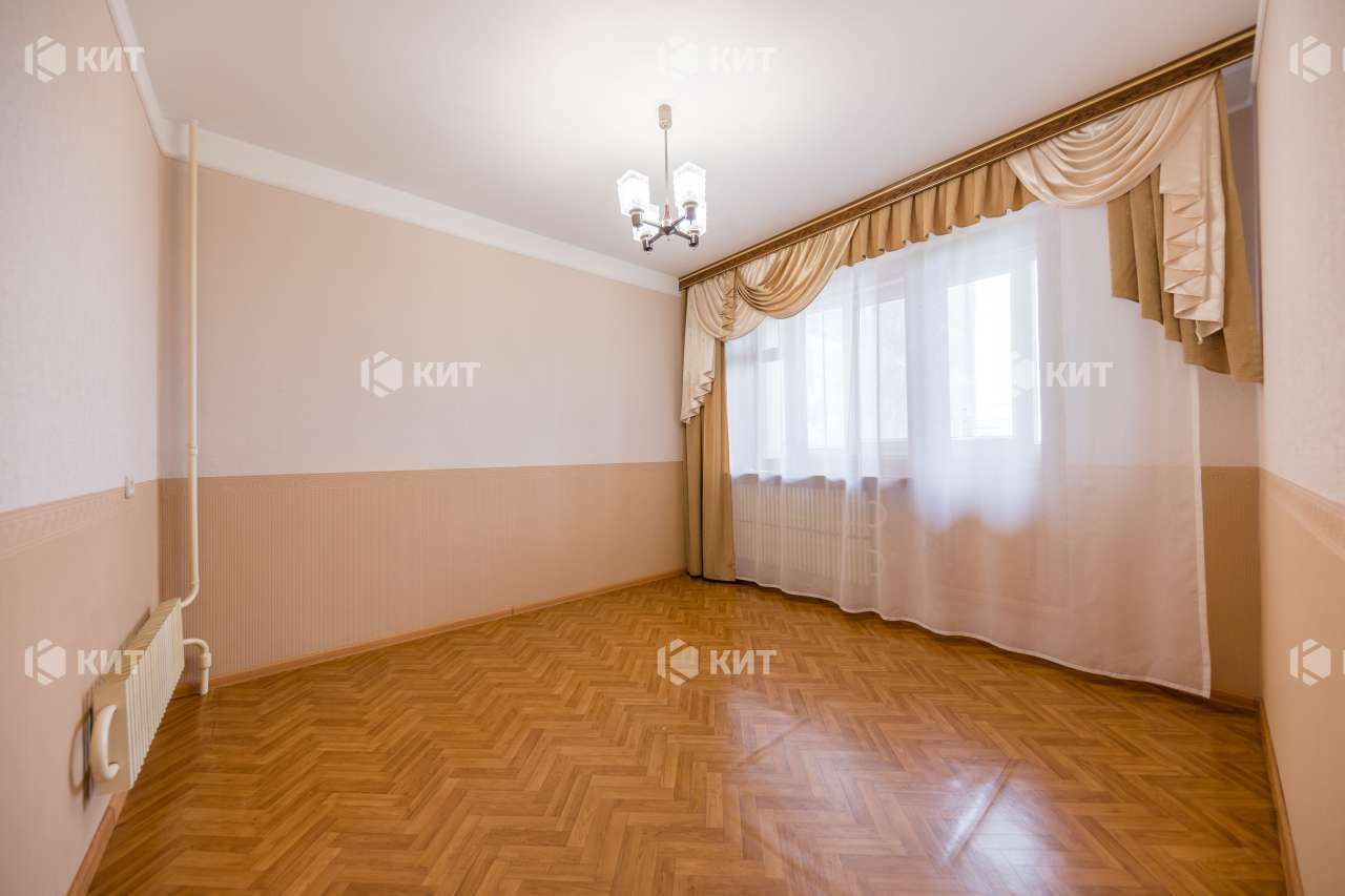 1832735371987736