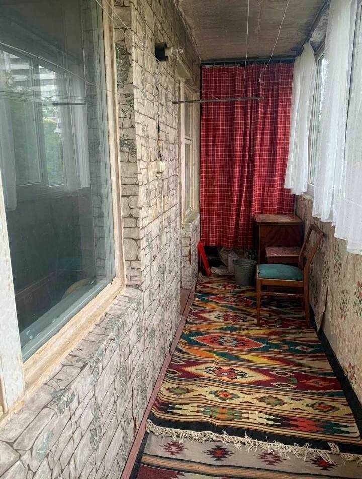 1833551645696736