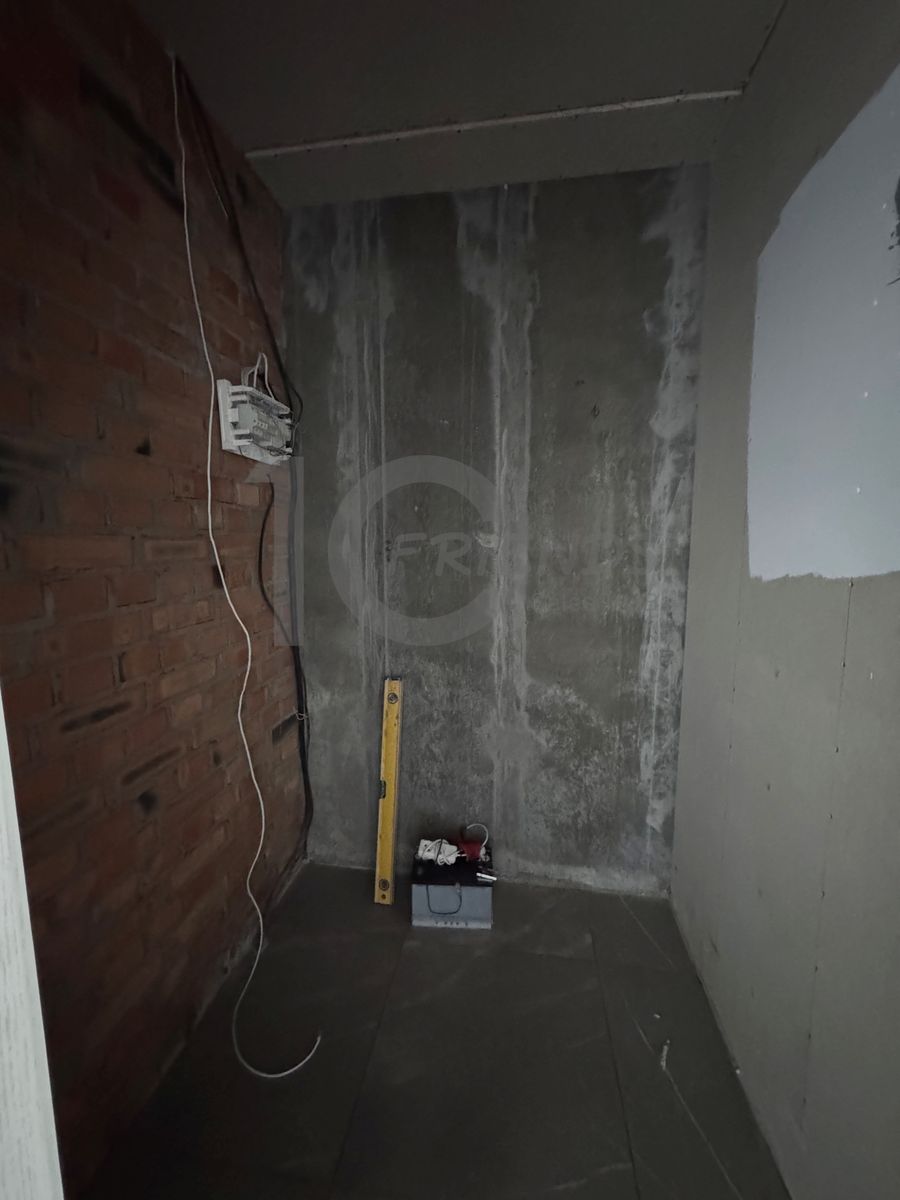 1836978638464736