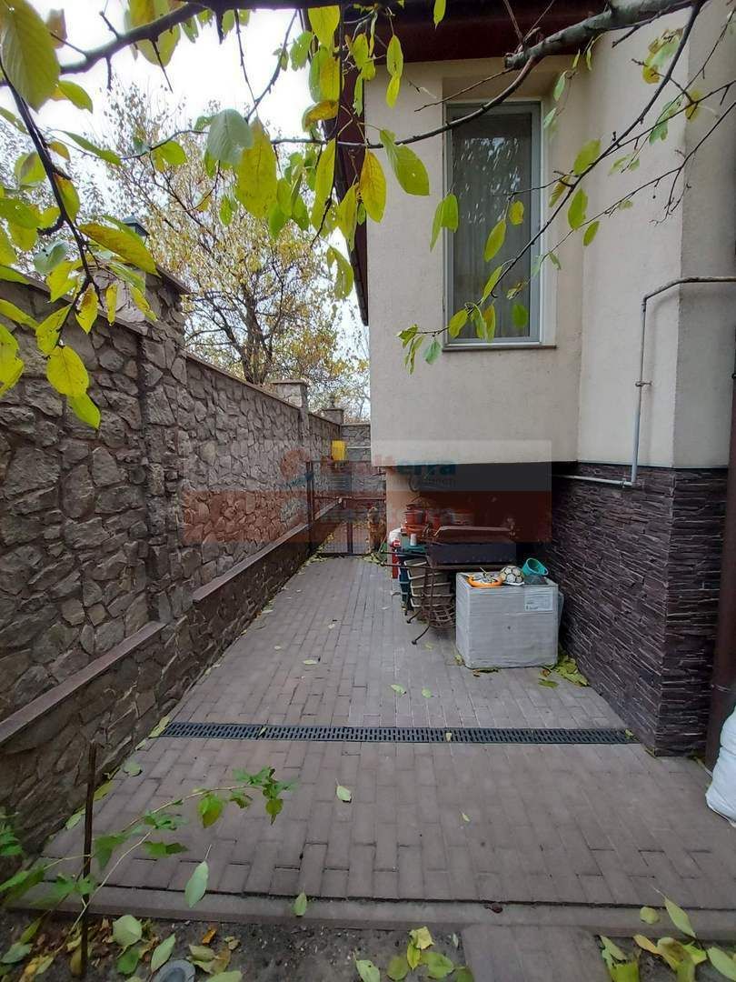1835893200903738