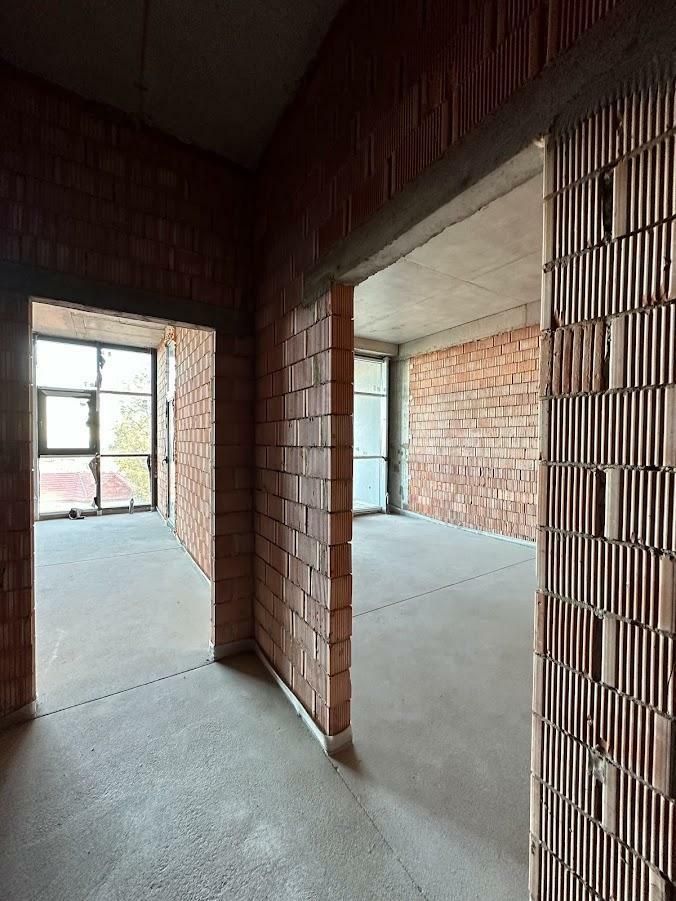 1837248194698738