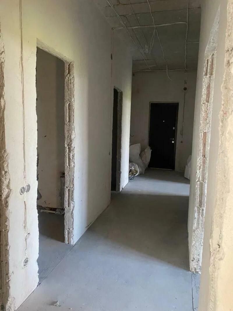 1833805663311739