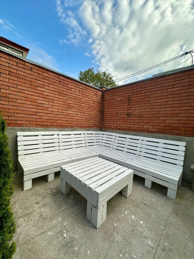 1835342546658739