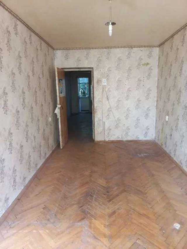 1842771718328739