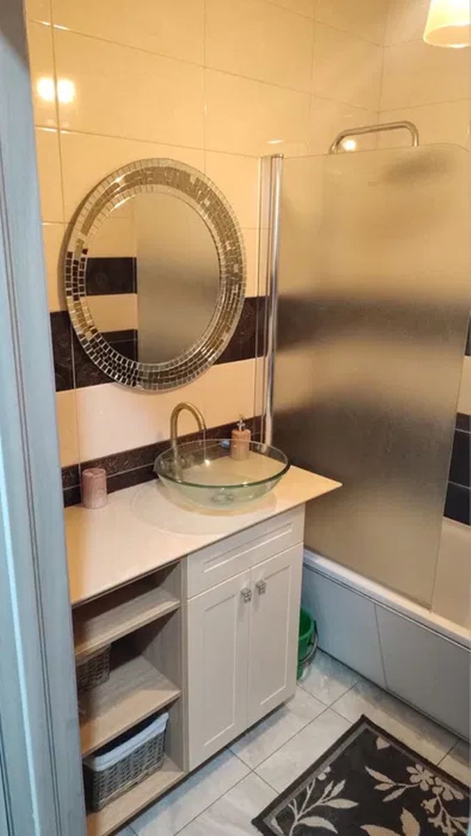 1834083339878074