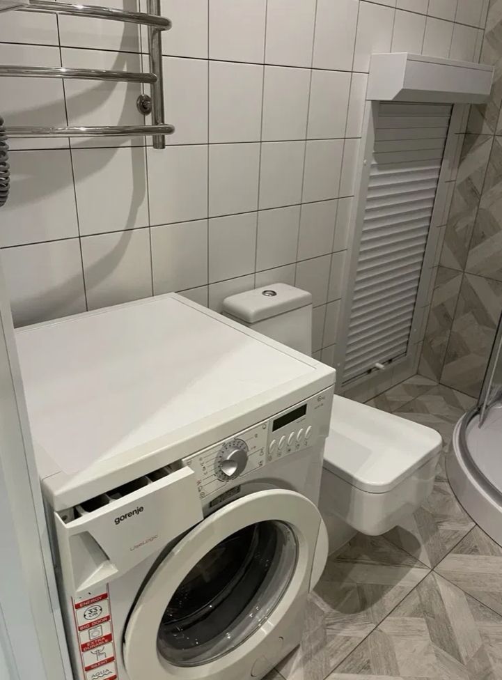 1832391008183740