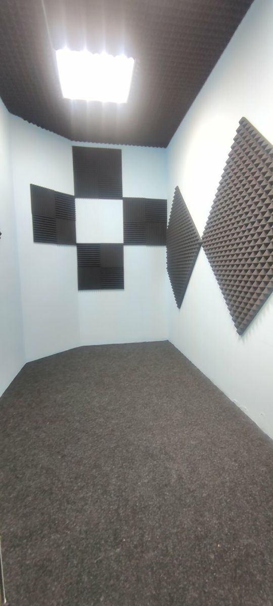 1825767736575741