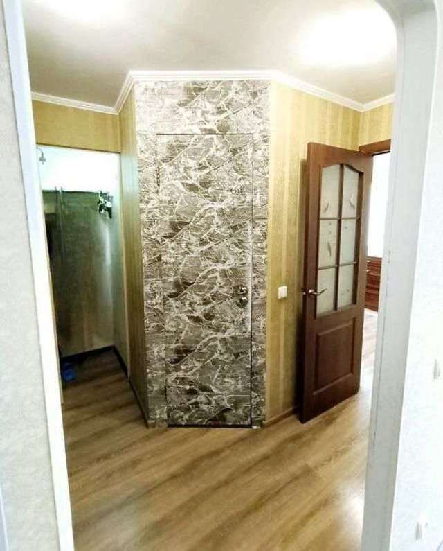 1832734954683744