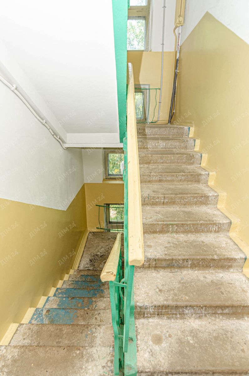 1835456312608744