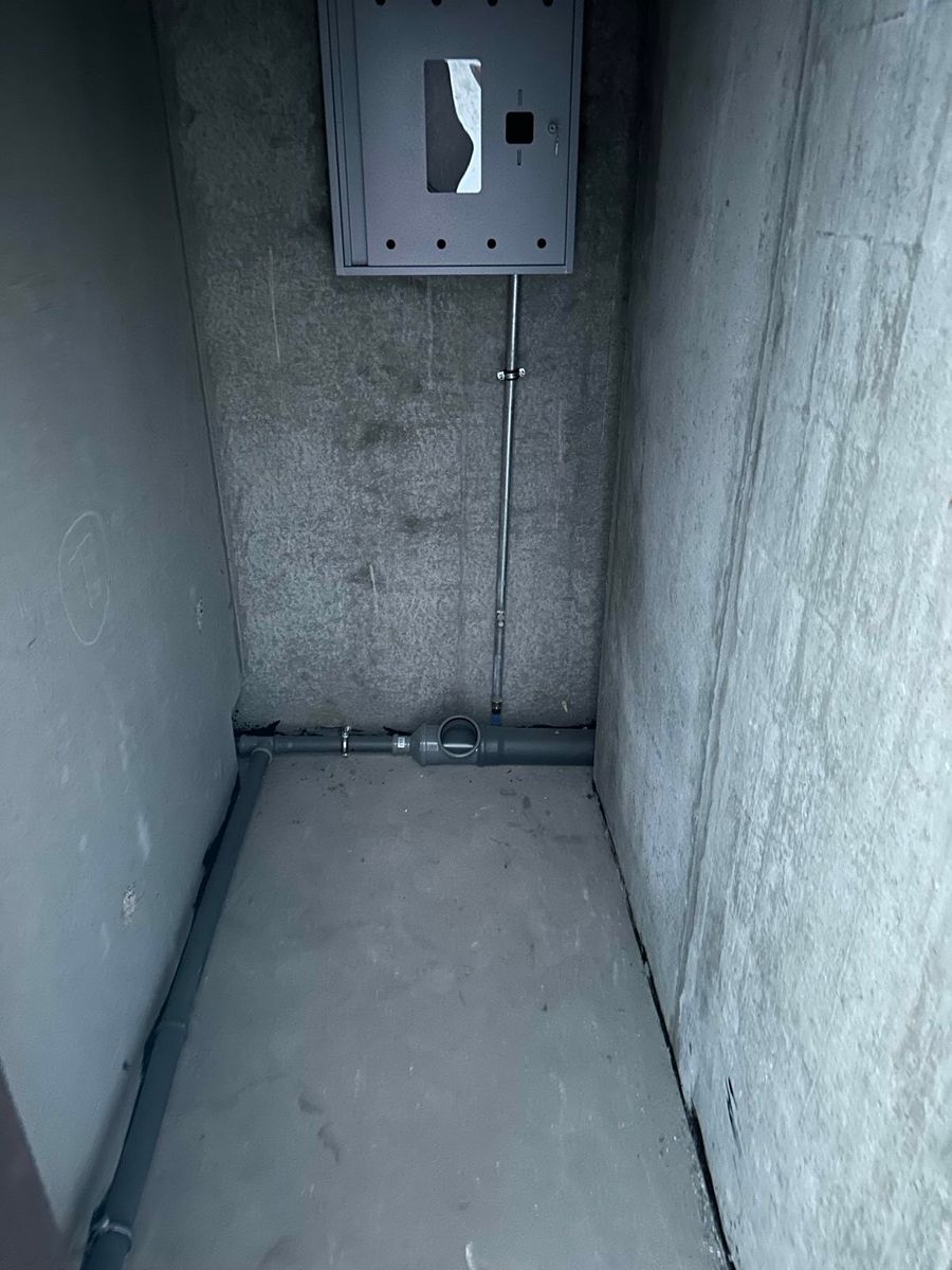 1836793610953744