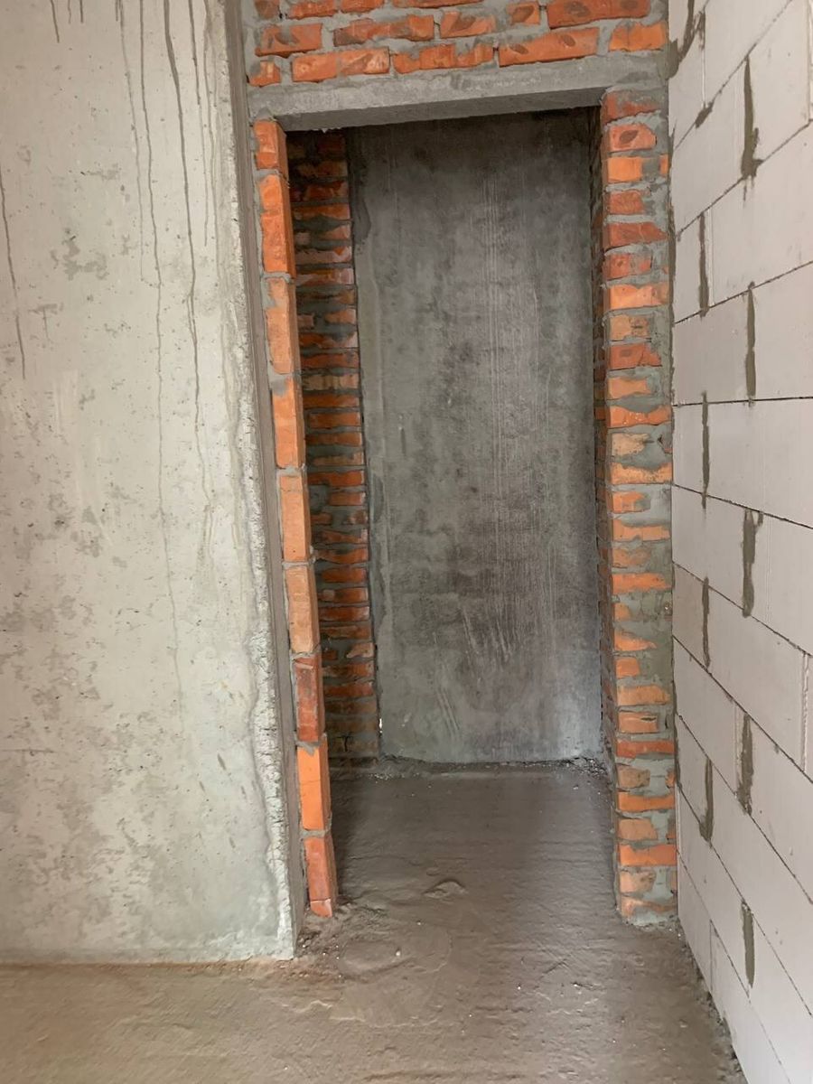 1832389763853747