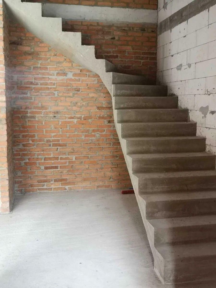1835907683687749