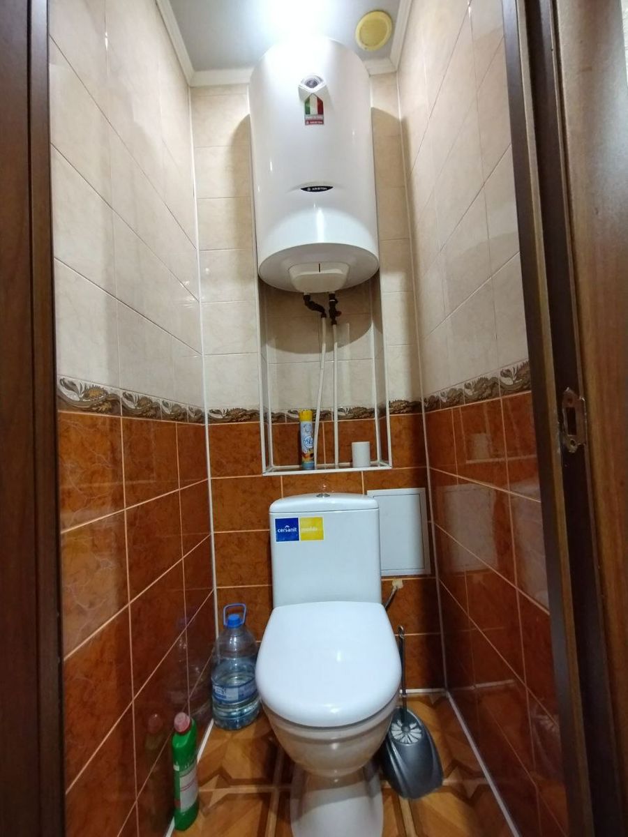 1792145299611075