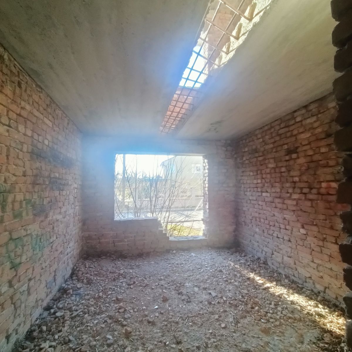 1823938980434075