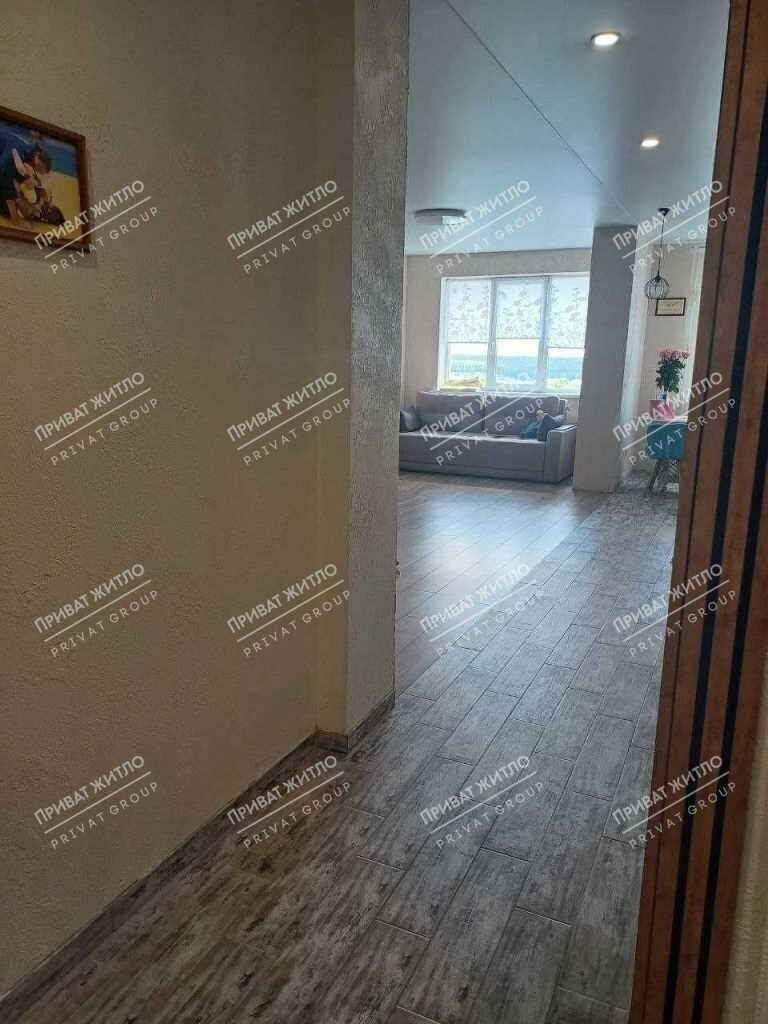 1826303442247075