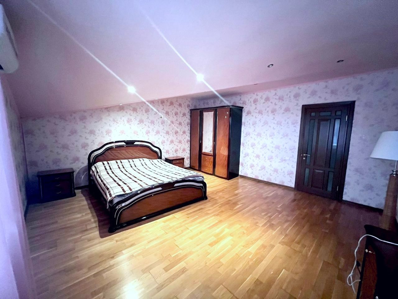 1830080024739075