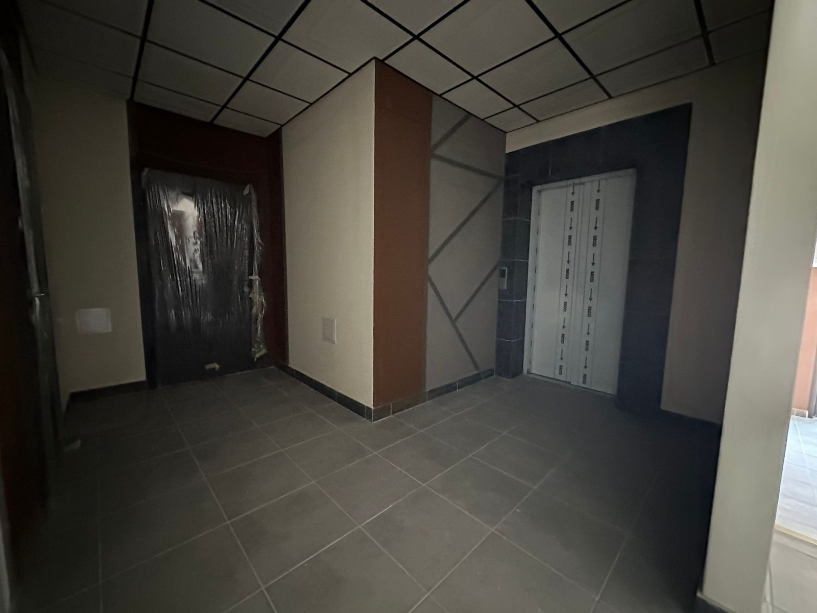 1838524184477750