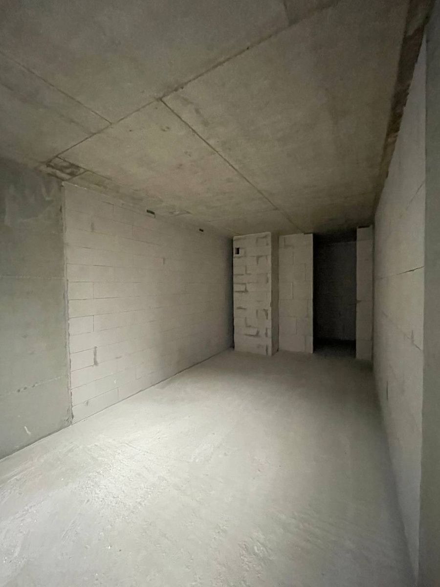 1835806532212751