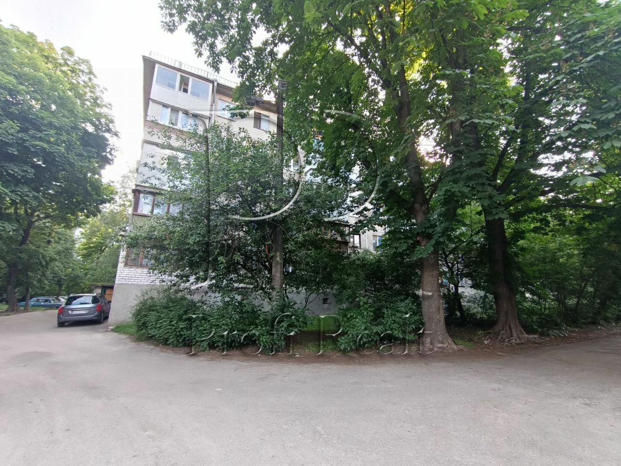1834071554375752