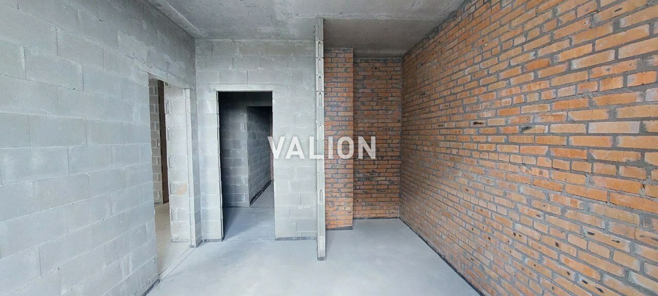 1836534353298756