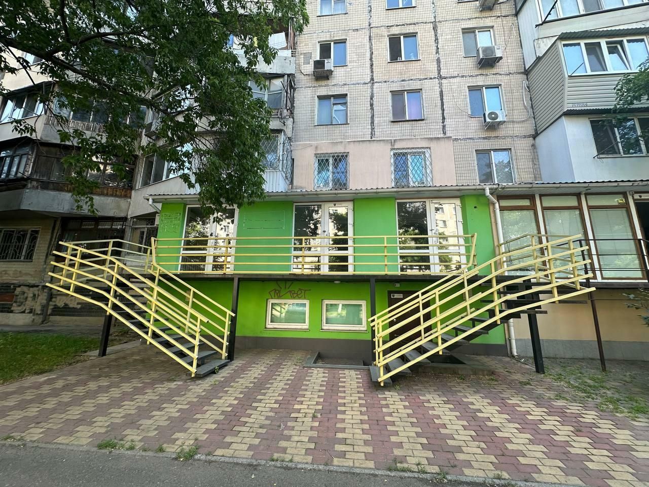1837065069068756