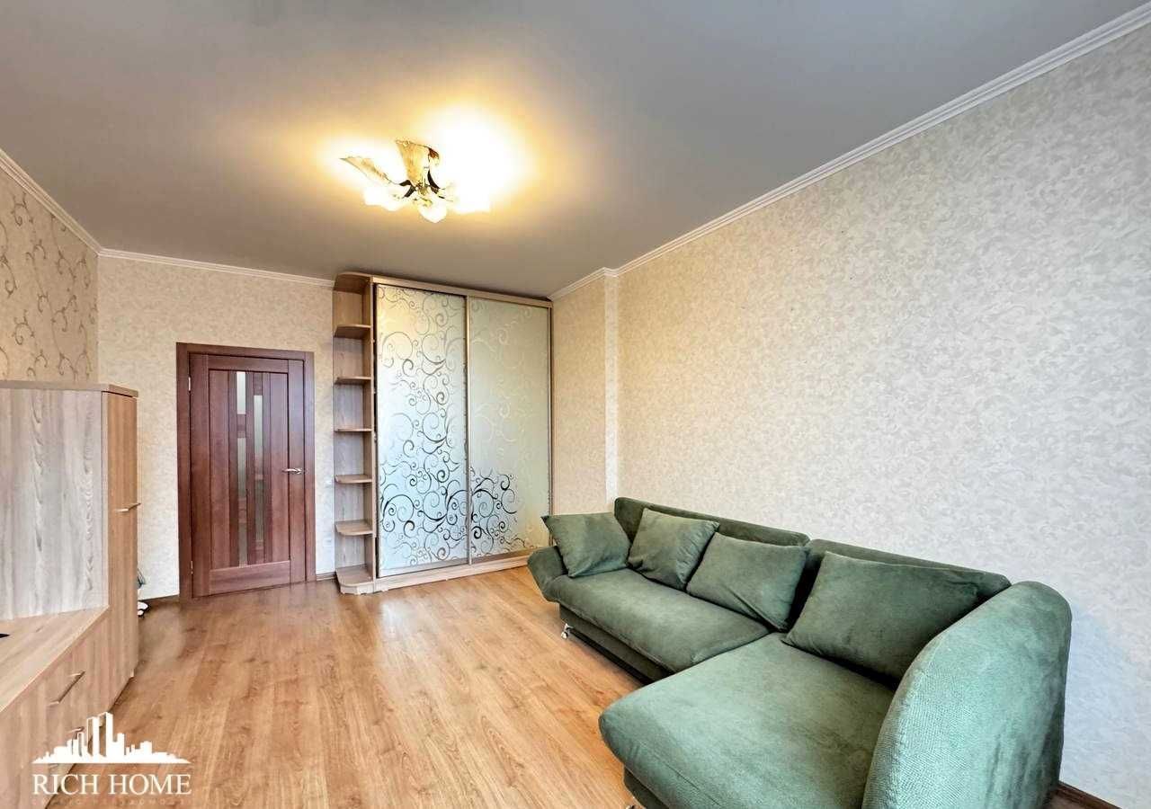 1840907703124756