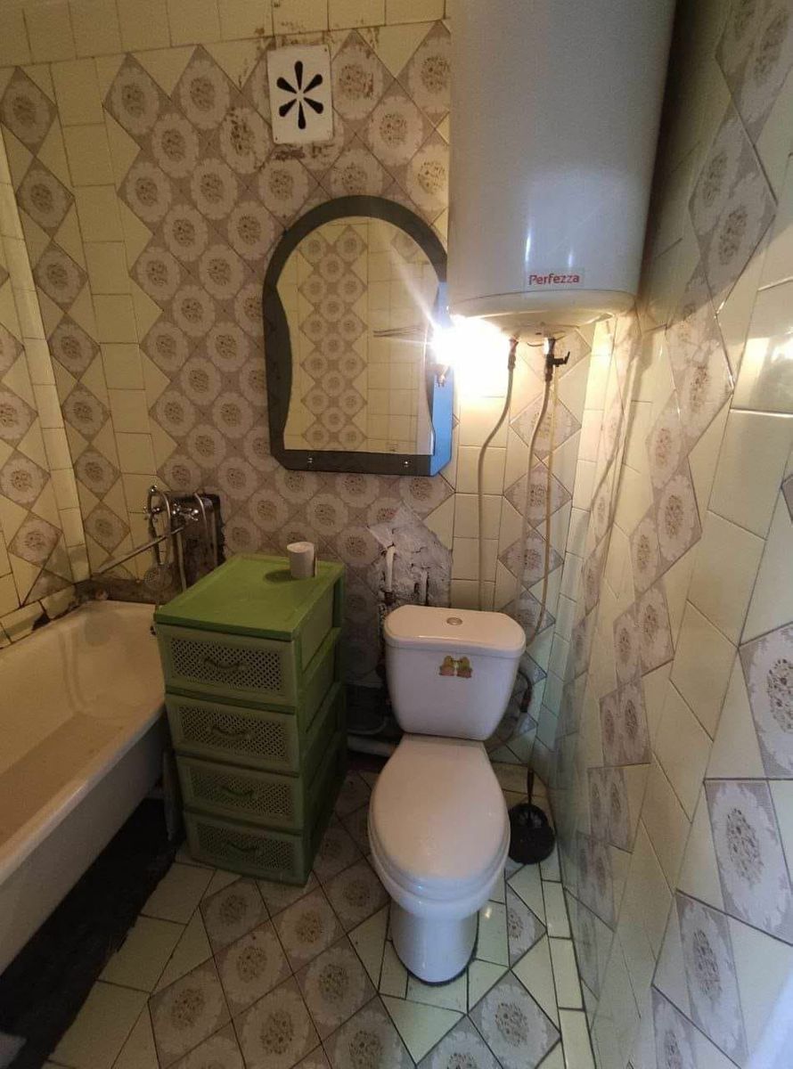1832380537650759