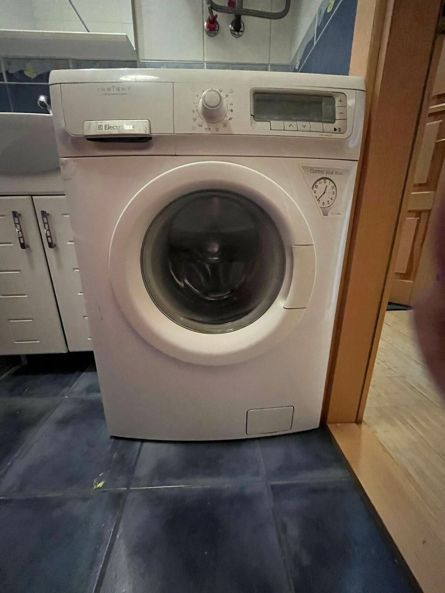 1823404768951076