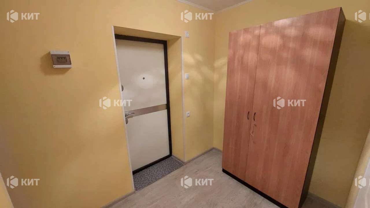 1837177062723760