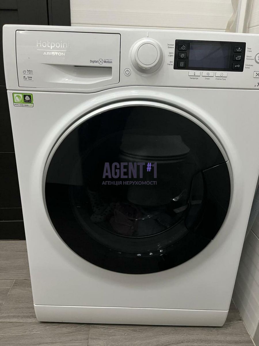 1831637384666761