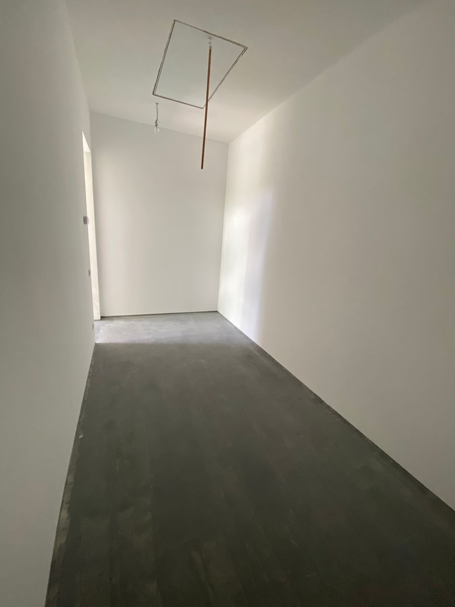 1836549261022762