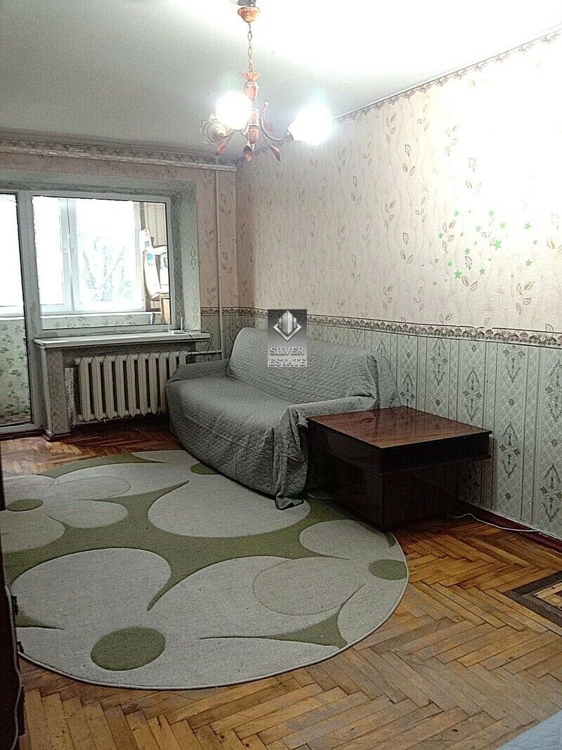 1835556247411764