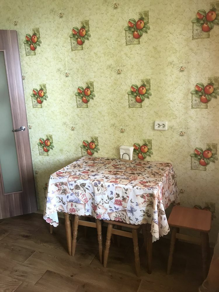 1834279539618766