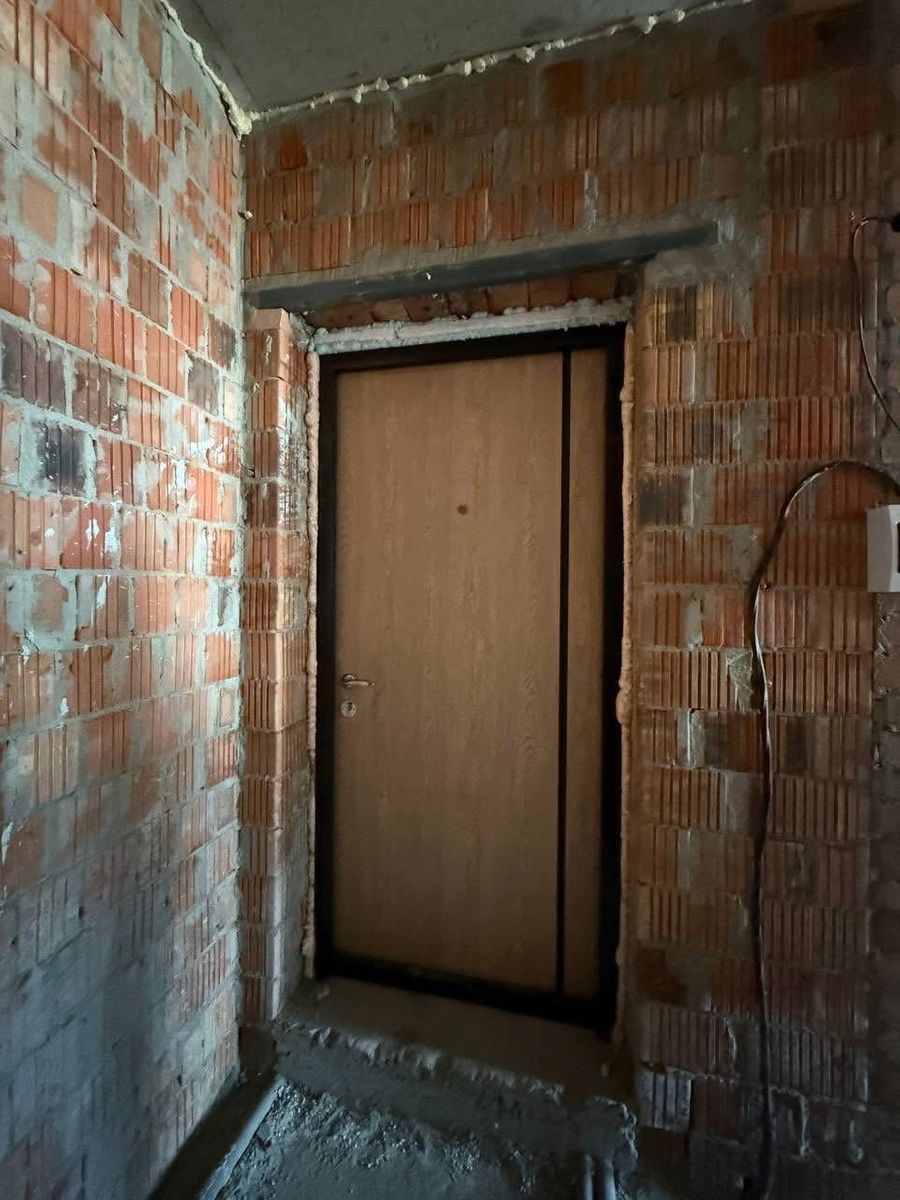 1836904873194766