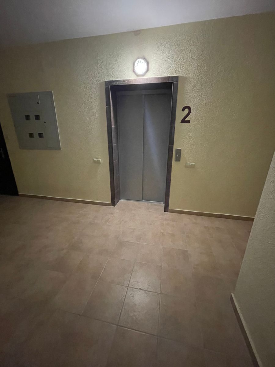 1831752111841767