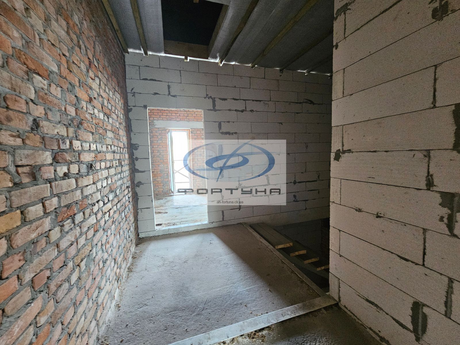 1837881512665771
