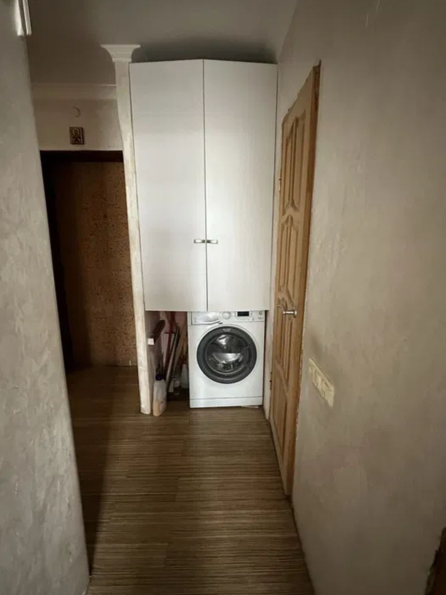 1837972185760772