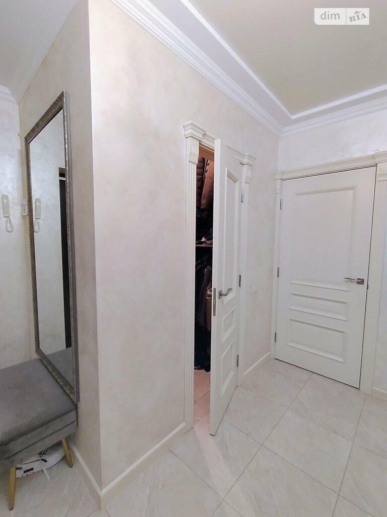 1830649878726776