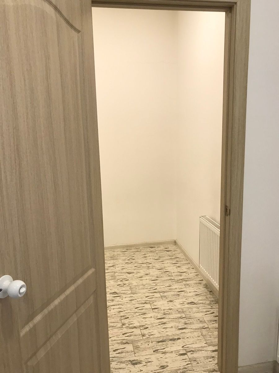 1835189785724776