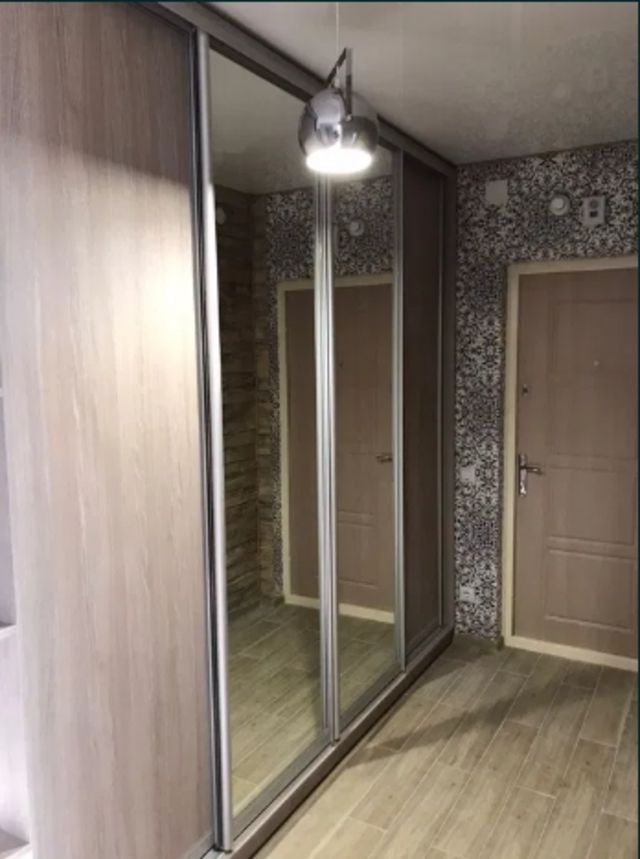 1832191903326778