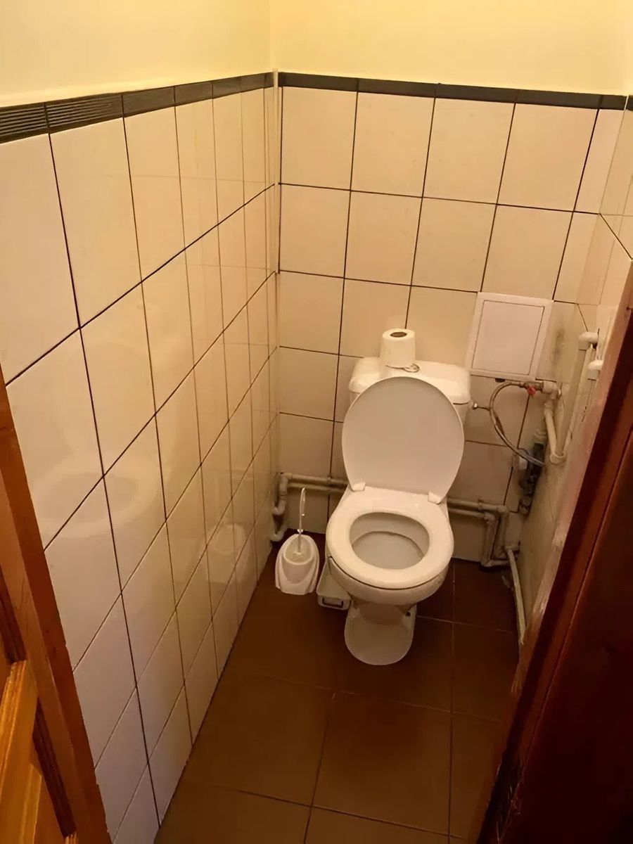1836789236458778