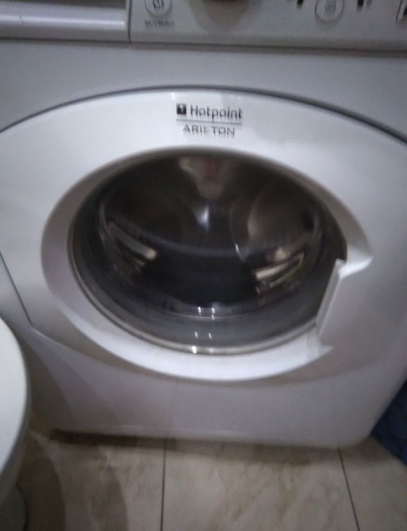 1835612282735779