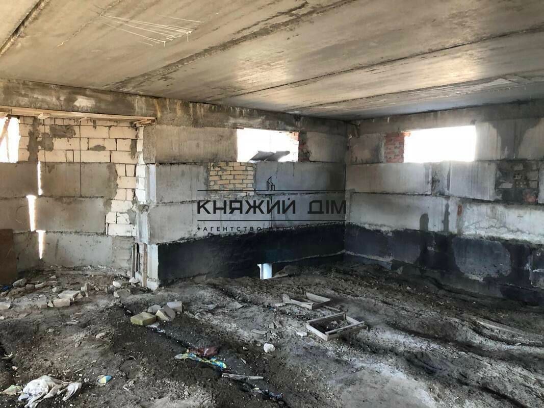 1835728047712779