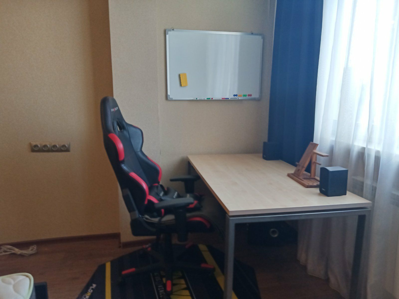 1836975725905779