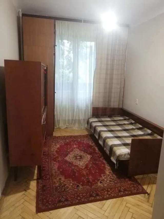 1831013358047078