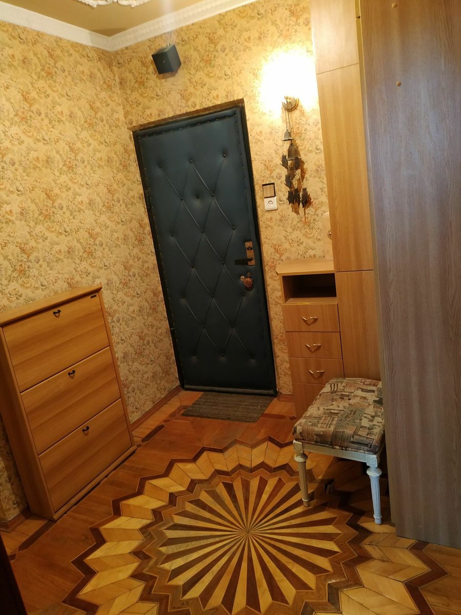 1834549878058078