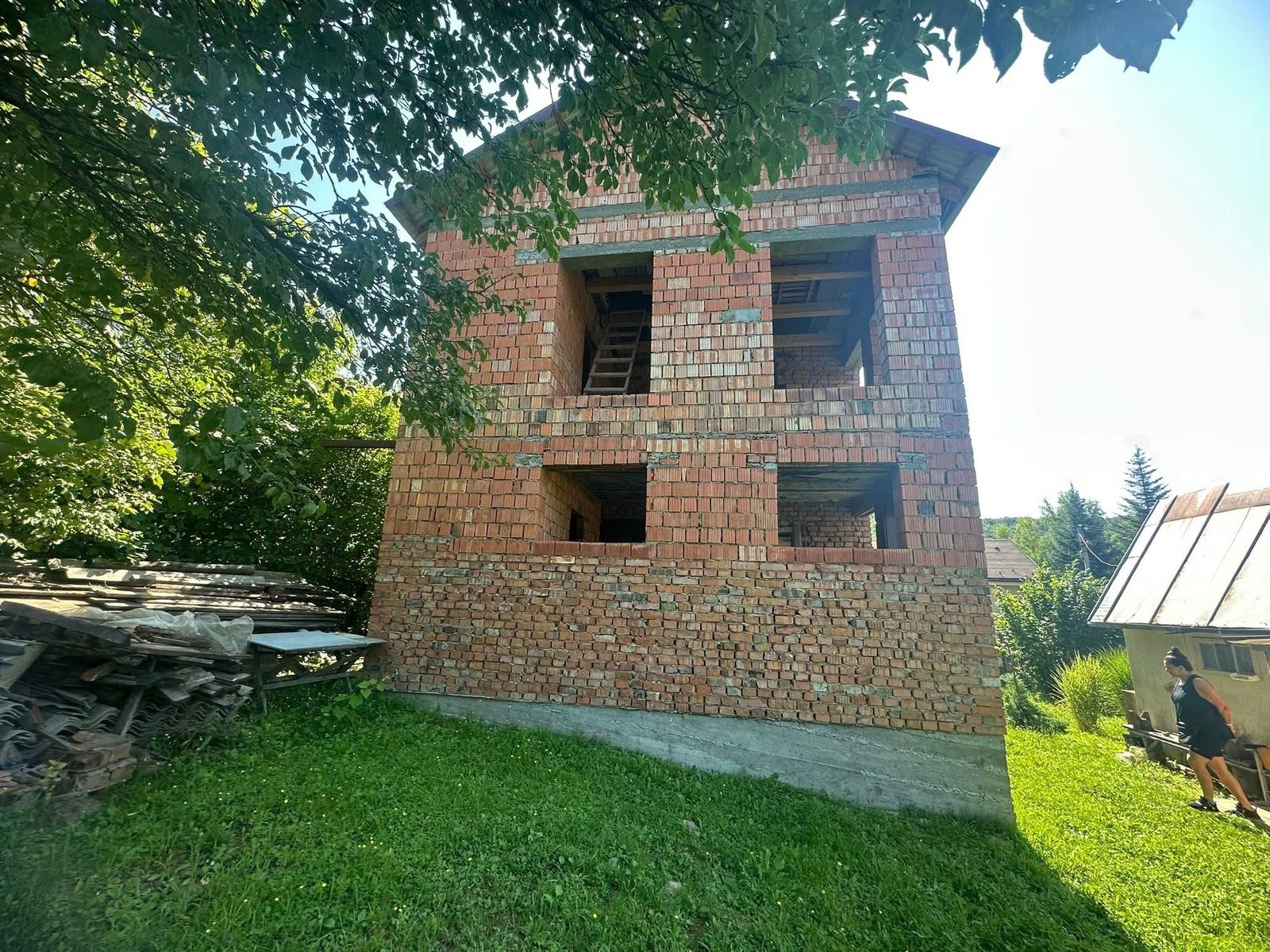 1839525462311078