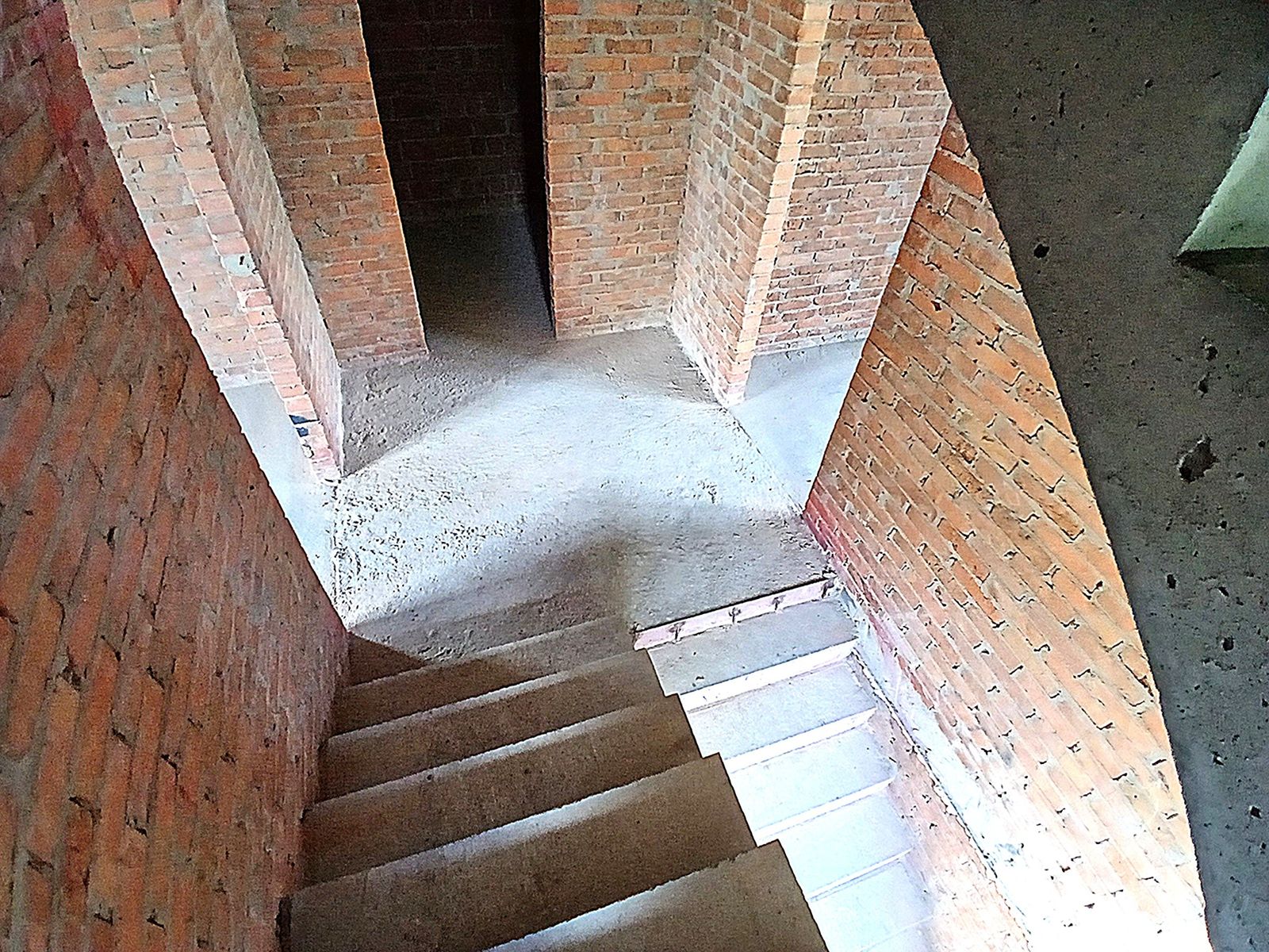 1839070081082780