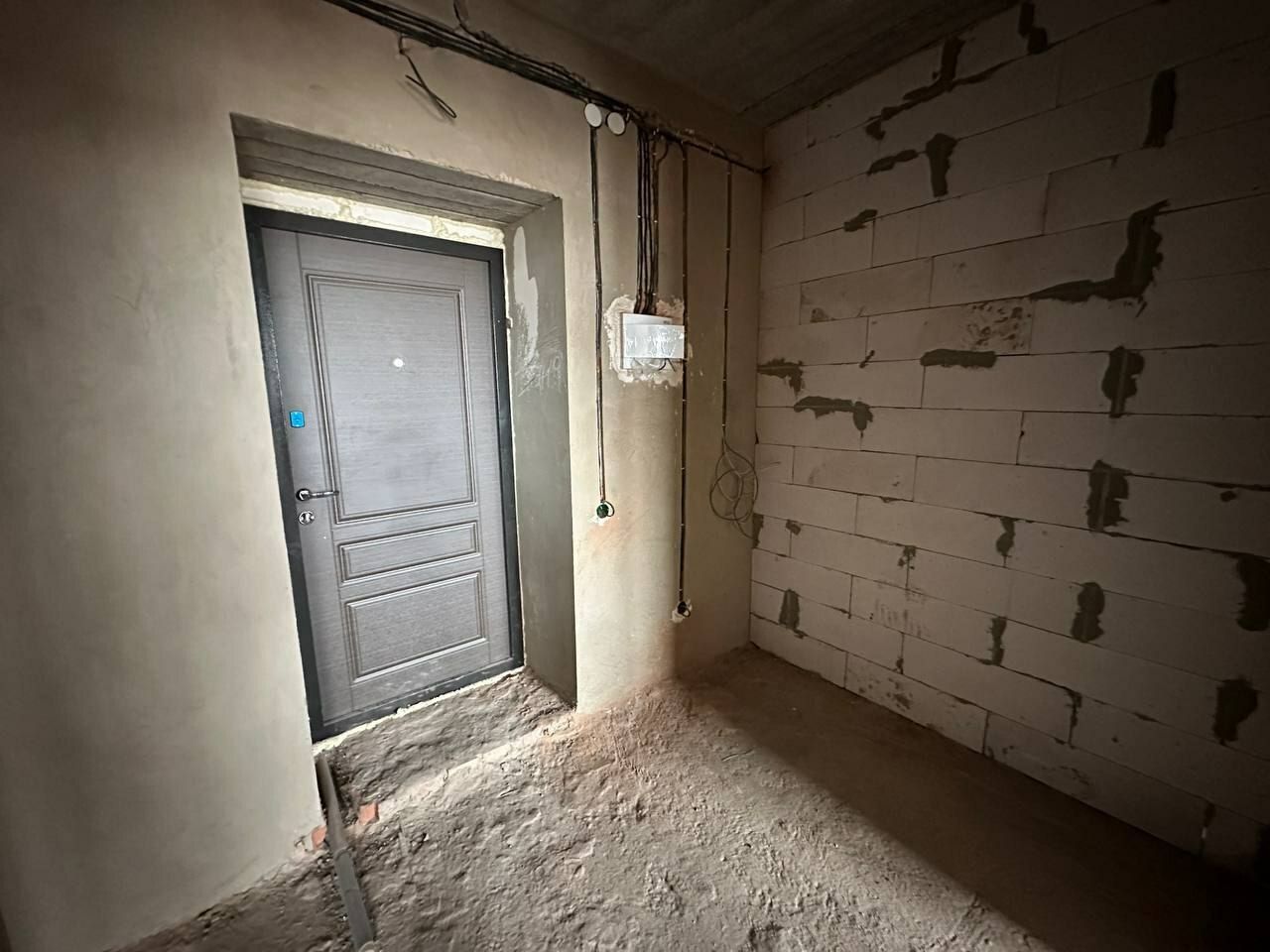 1834180864325783