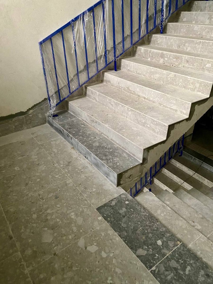 1832218707752787